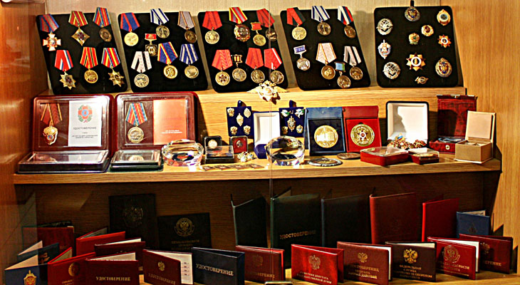 Изготовление юбилейных медалей, выставочный зал